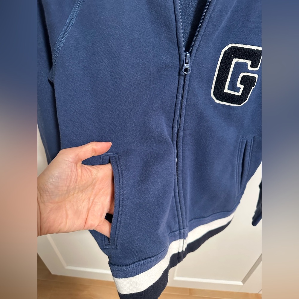 Gap - Picture 4 of 4